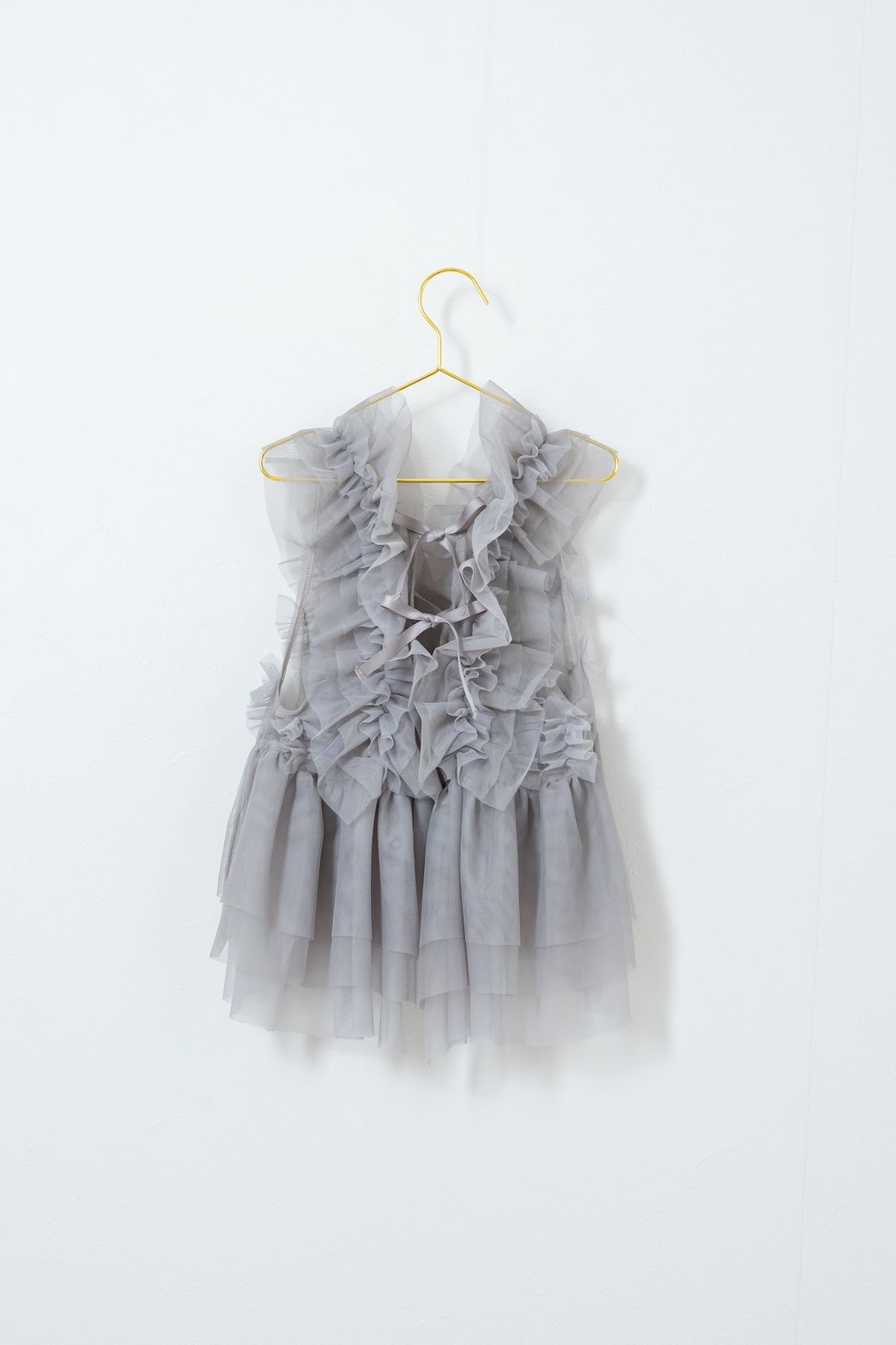 tulle / light gray